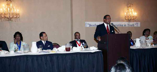 head table at banquet